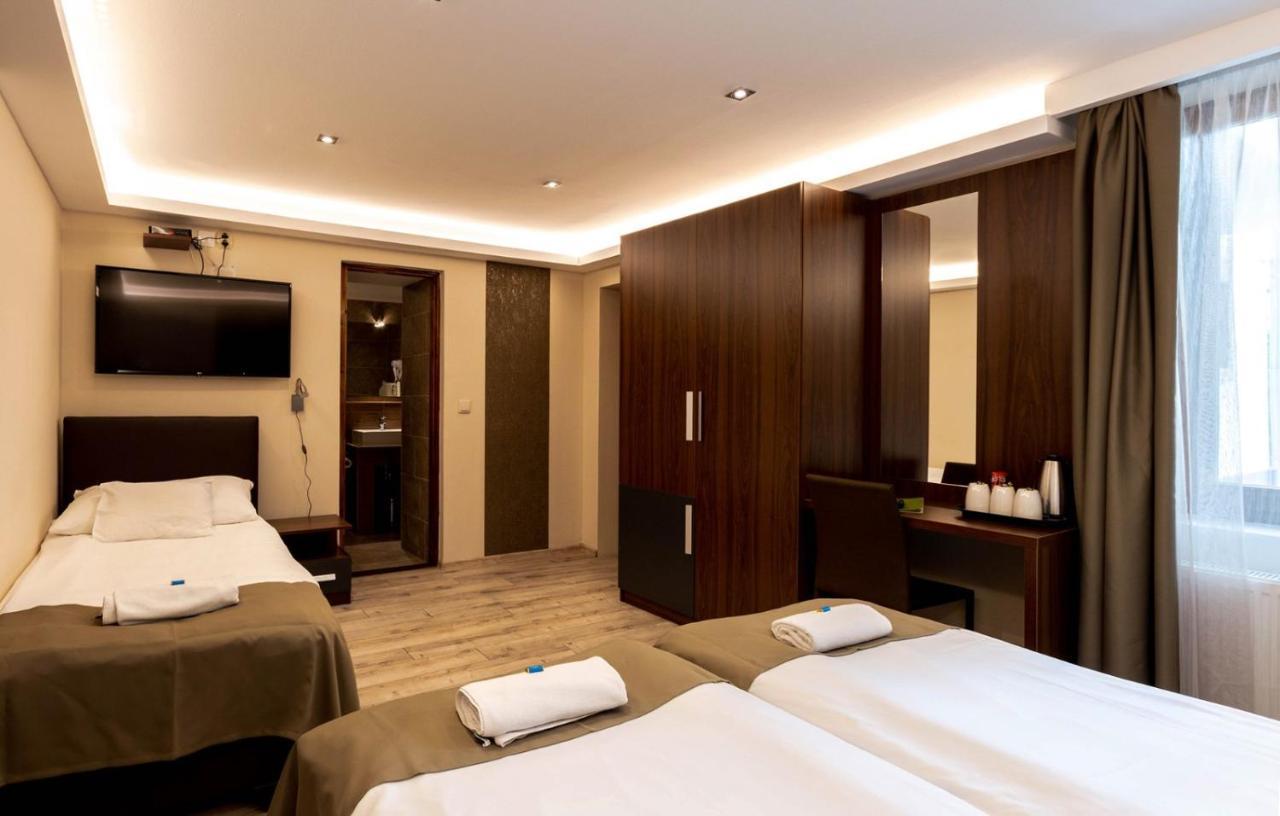 Ven Diofa De Lux Panzio Bed and Breakfast Szeged Eksteriør billede