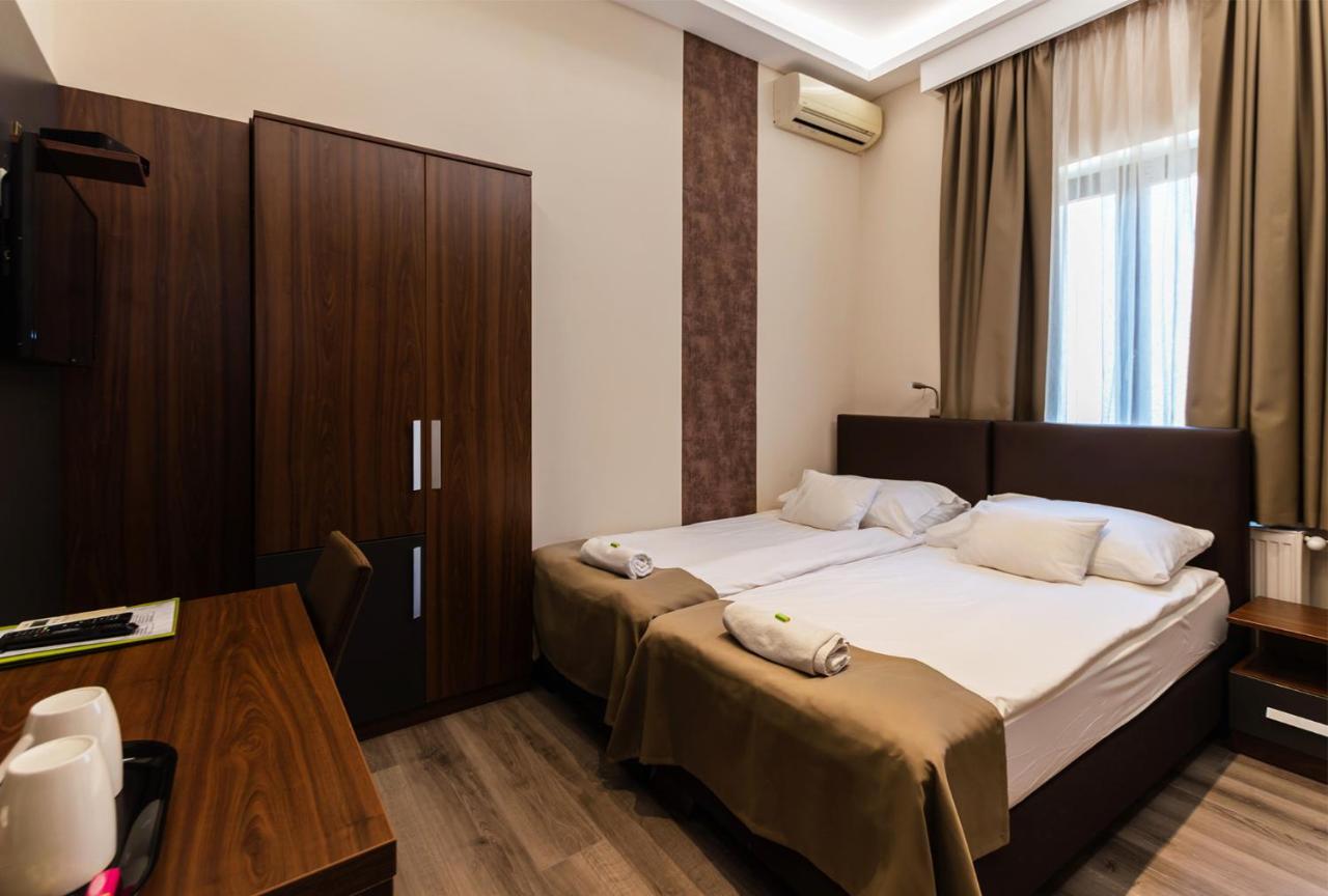 Ven Diofa De Lux Panzio Bed and Breakfast Szeged Eksteriør billede