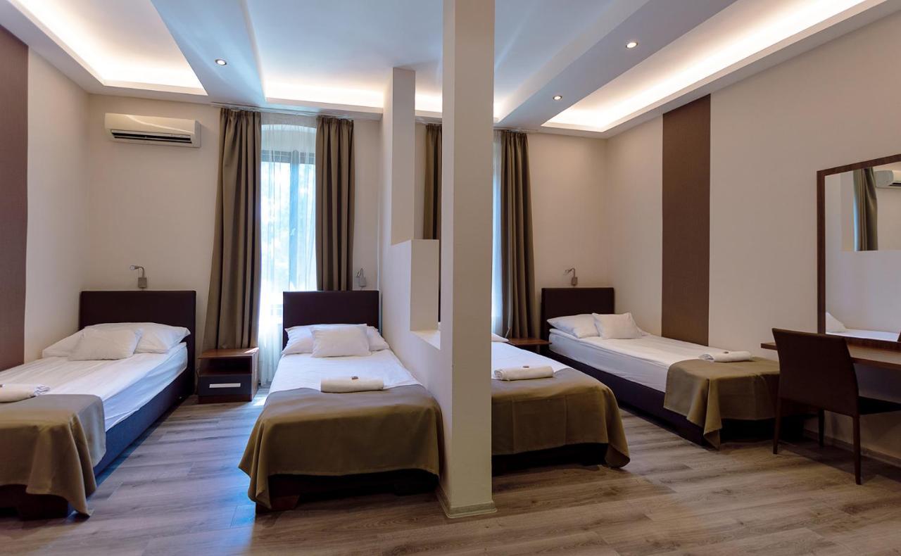 Ven Diofa De Lux Panzio Bed and Breakfast Szeged Eksteriør billede