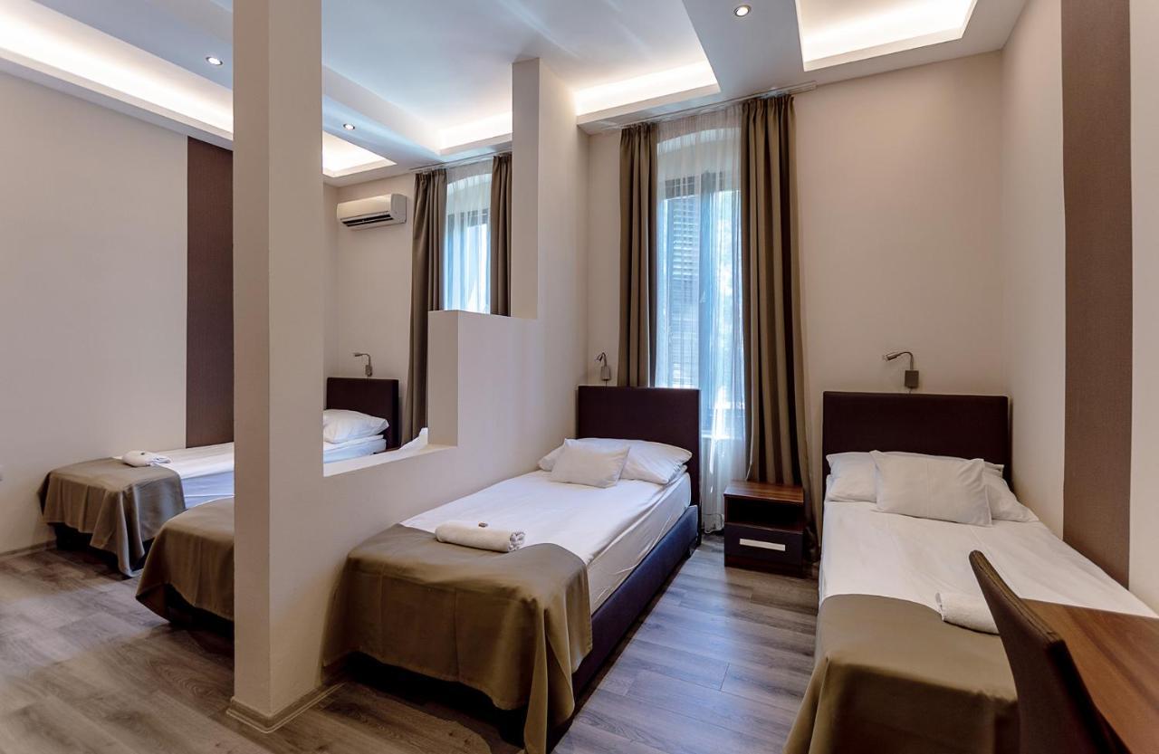 Ven Diofa De Lux Panzio Bed and Breakfast Szeged Eksteriør billede