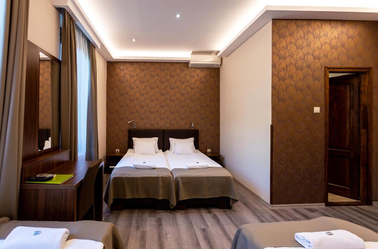 Ven Diofa De Lux Panzio Bed and Breakfast Szeged Eksteriør billede