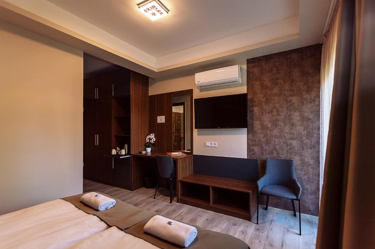 Ven Diofa De Lux Panzio Bed and Breakfast Szeged Eksteriør billede