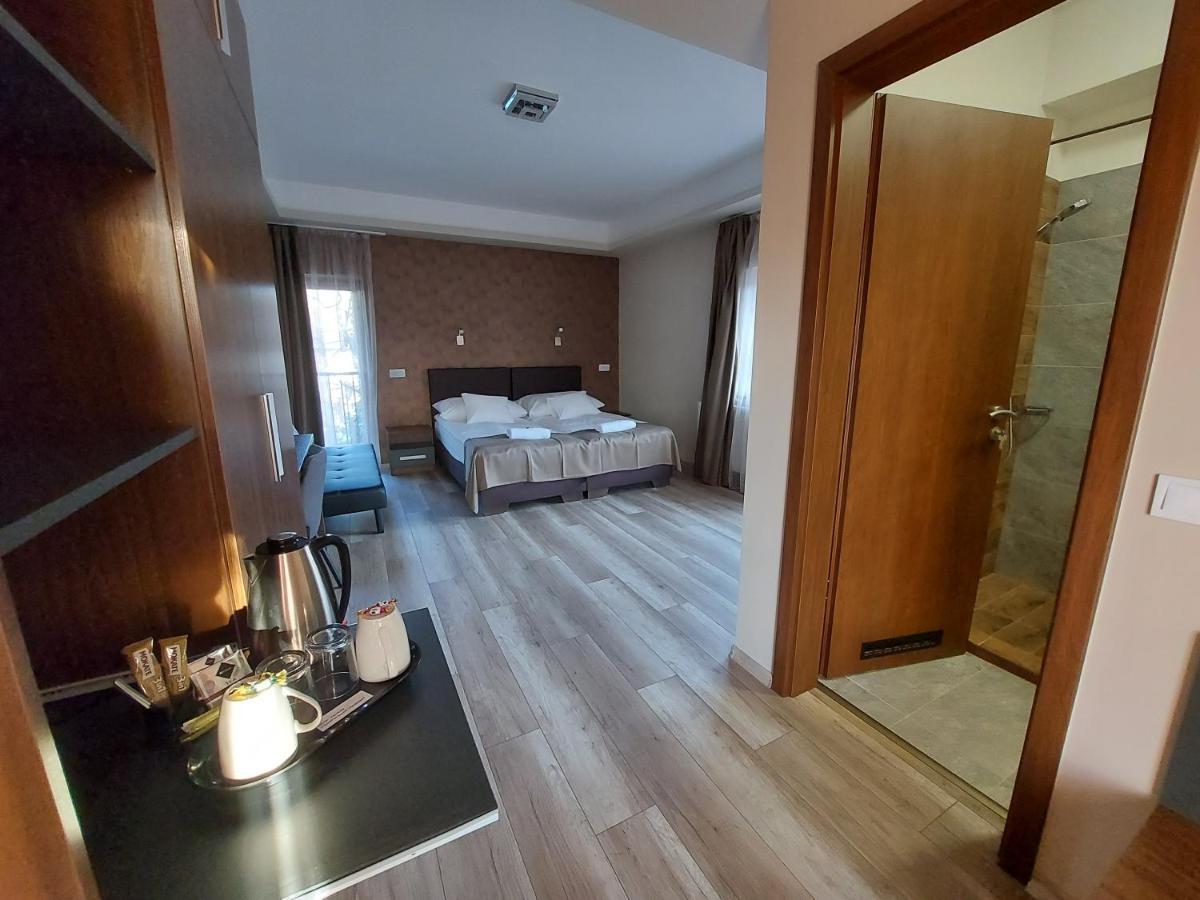 Ven Diofa De Lux Panzio Bed and Breakfast Szeged Eksteriør billede