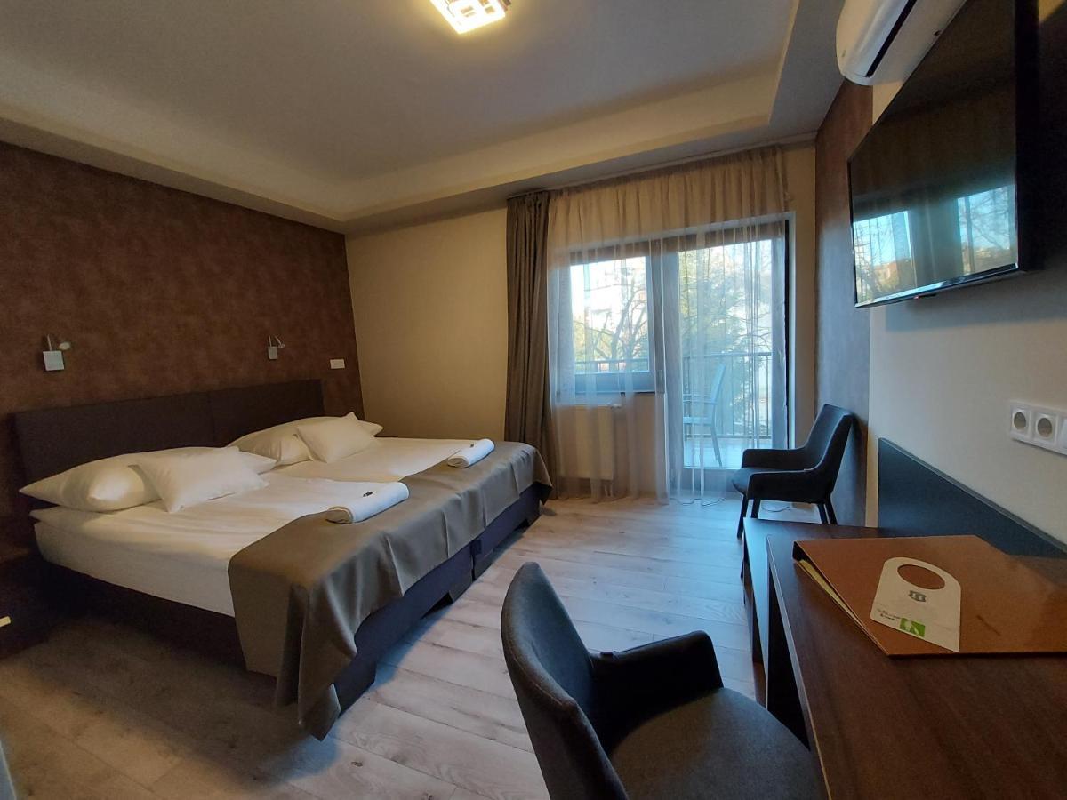 Ven Diofa De Lux Panzio Bed and Breakfast Szeged Eksteriør billede