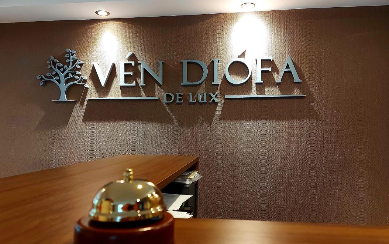 Ven Diofa De Lux Panzio Bed and Breakfast Szeged Eksteriør billede