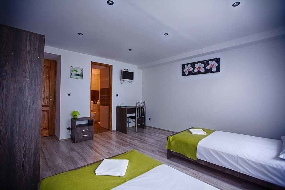 Ven Diofa De Lux Panzio Bed and Breakfast Szeged Eksteriør billede